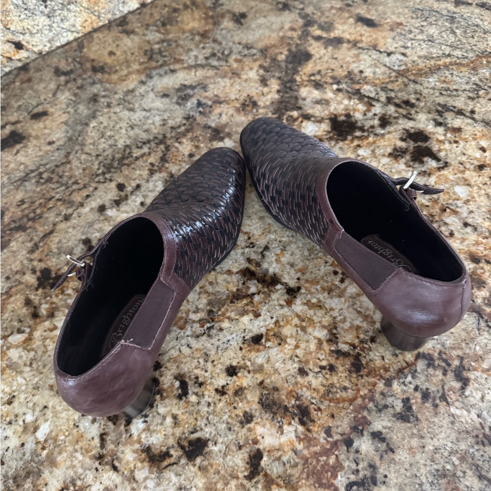 Brighton "TURNER" Woven Black & Brown Leather Heeled Booties Shoes ~Sz 6.5 - Picture 5 of 5